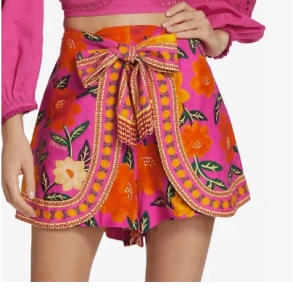 FARM Rio Pink and Orange Floral Women Shorts - Picture 1 of 3